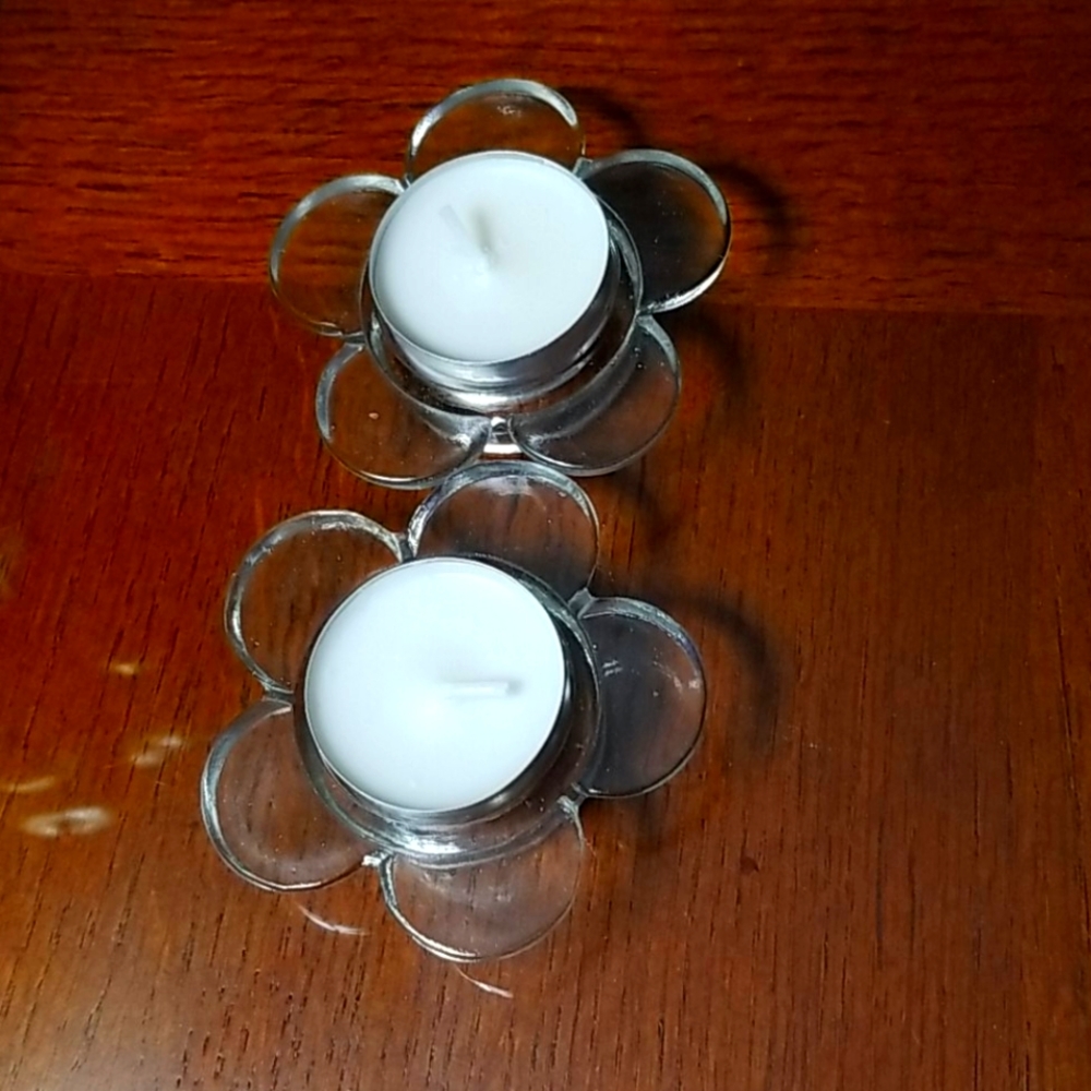Flower shaped clear glass tea candle holders